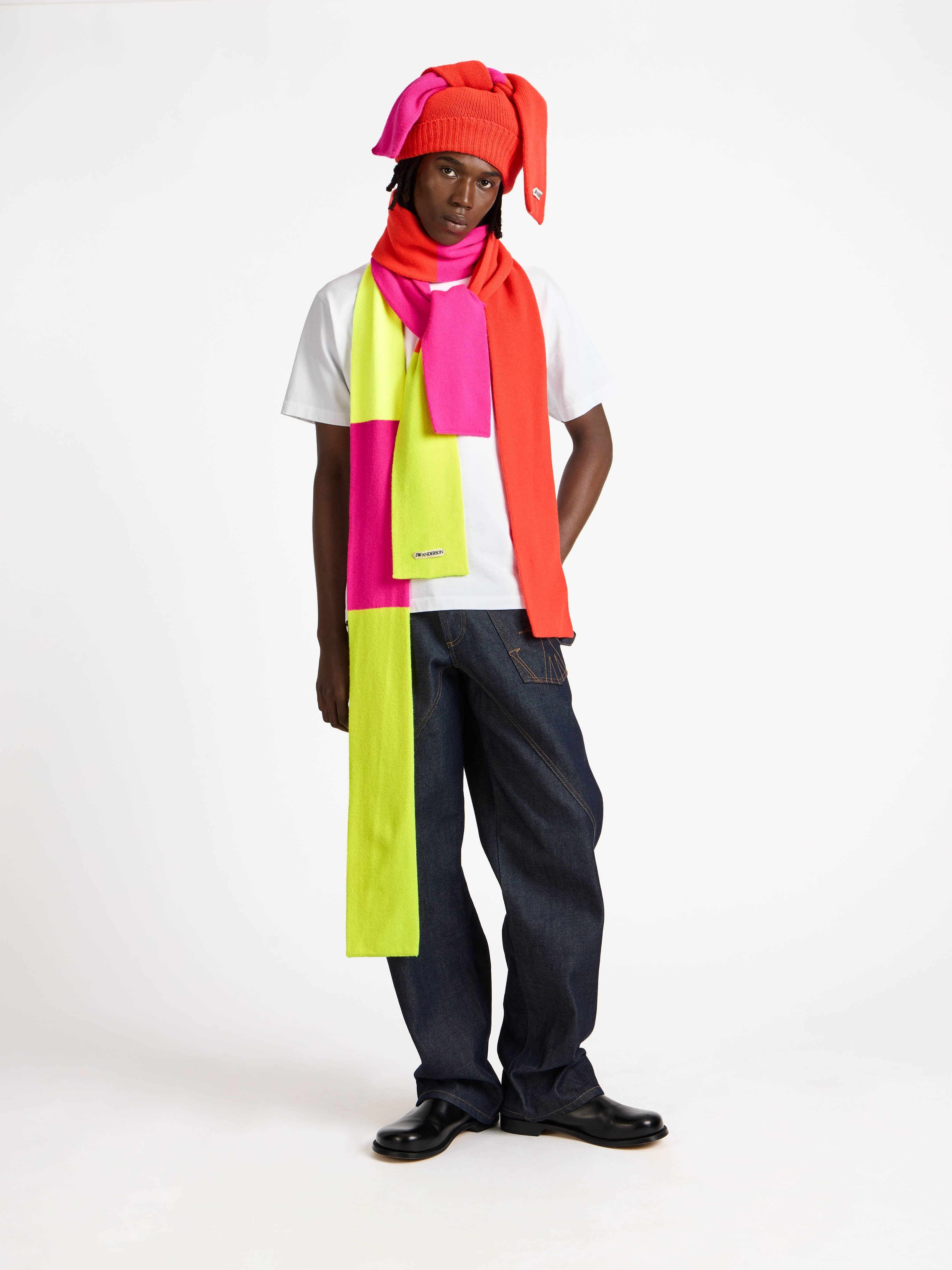 KNOTTED BEANIE HAT IN NEON ORANGE - Image 7