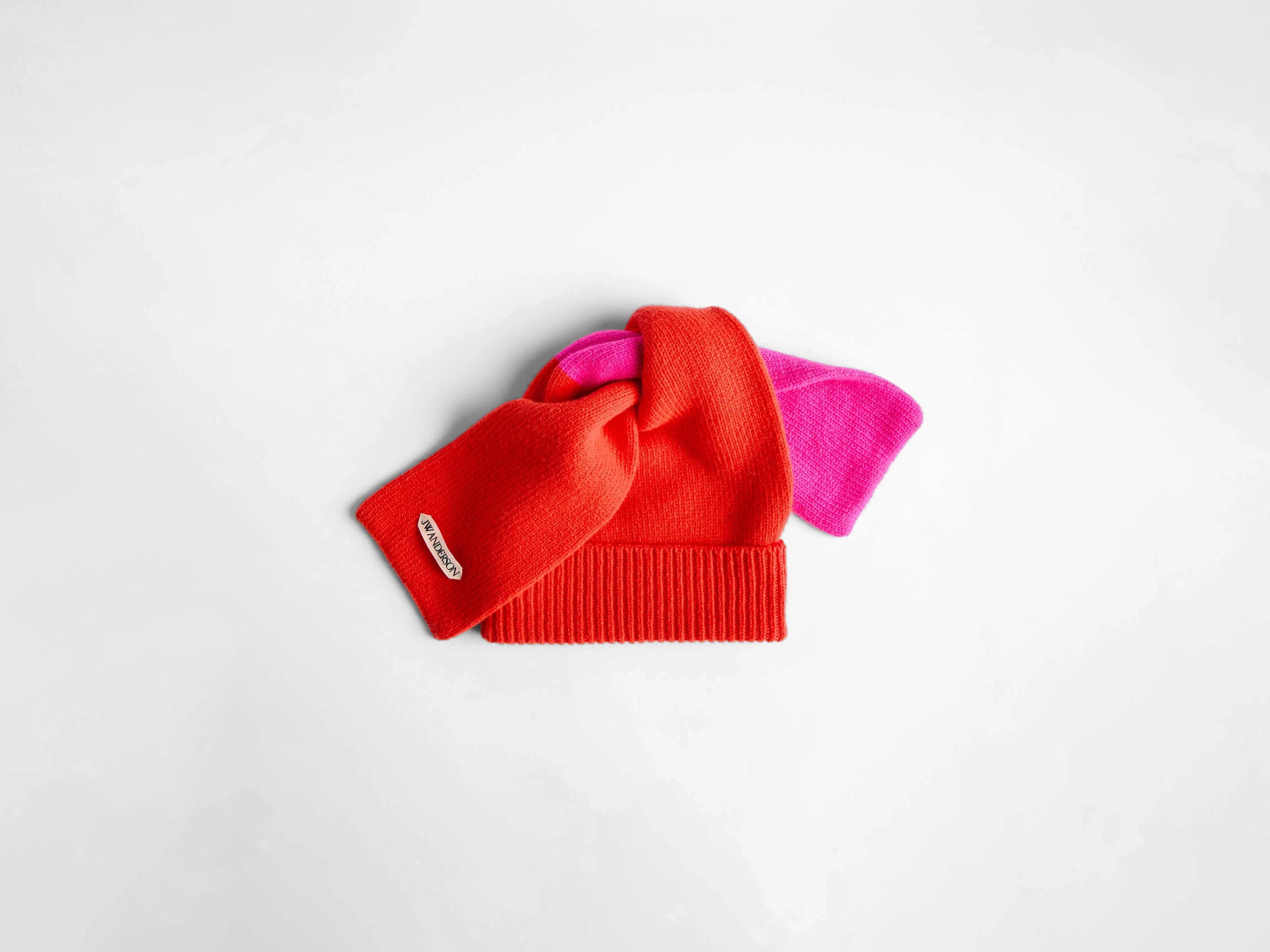 KNOTTED BEANIE HAT IN NEON ORANGE - Image 8