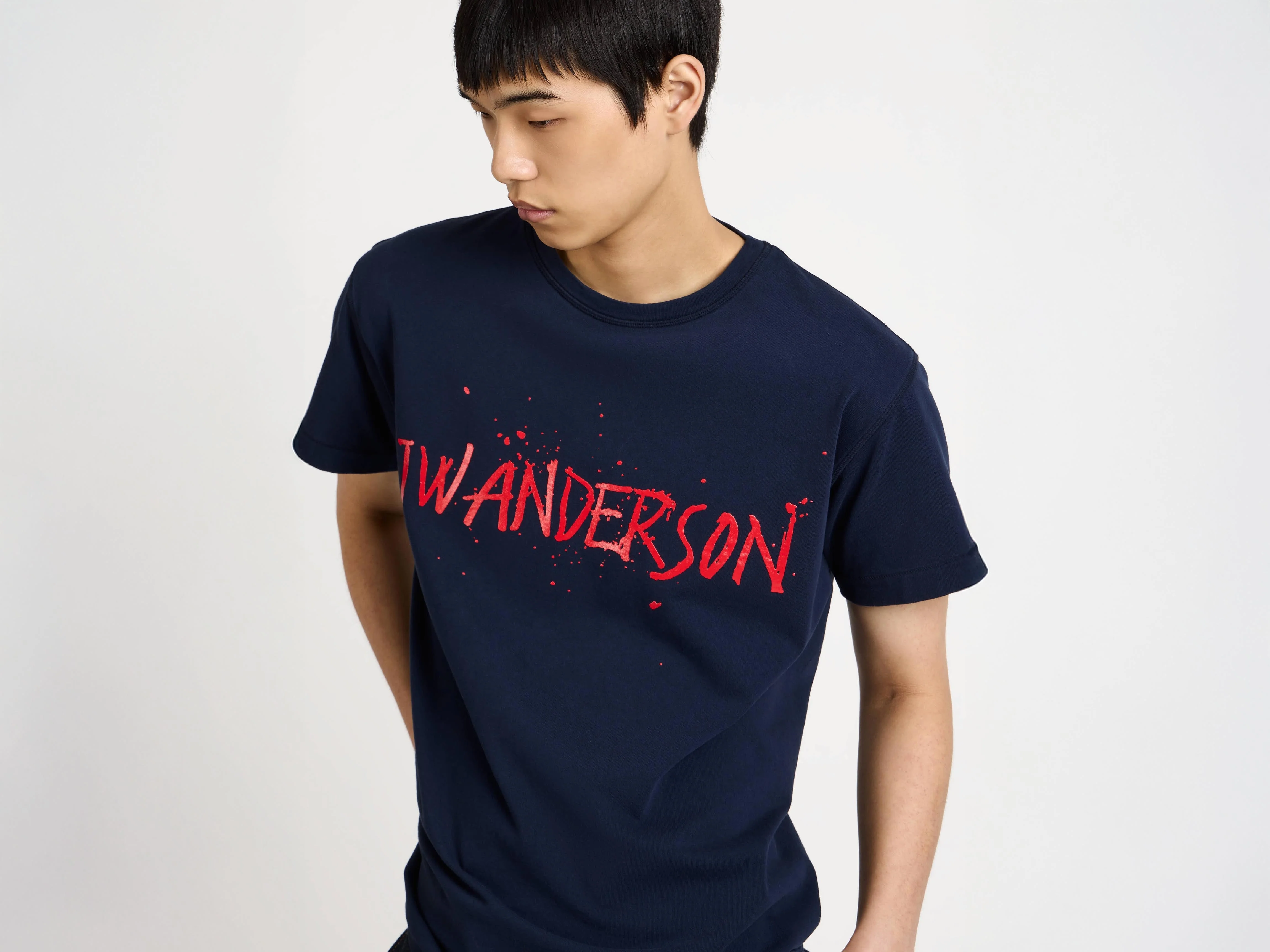MENS CIRCULAR T-SHIRT IN NAVY - Image 4