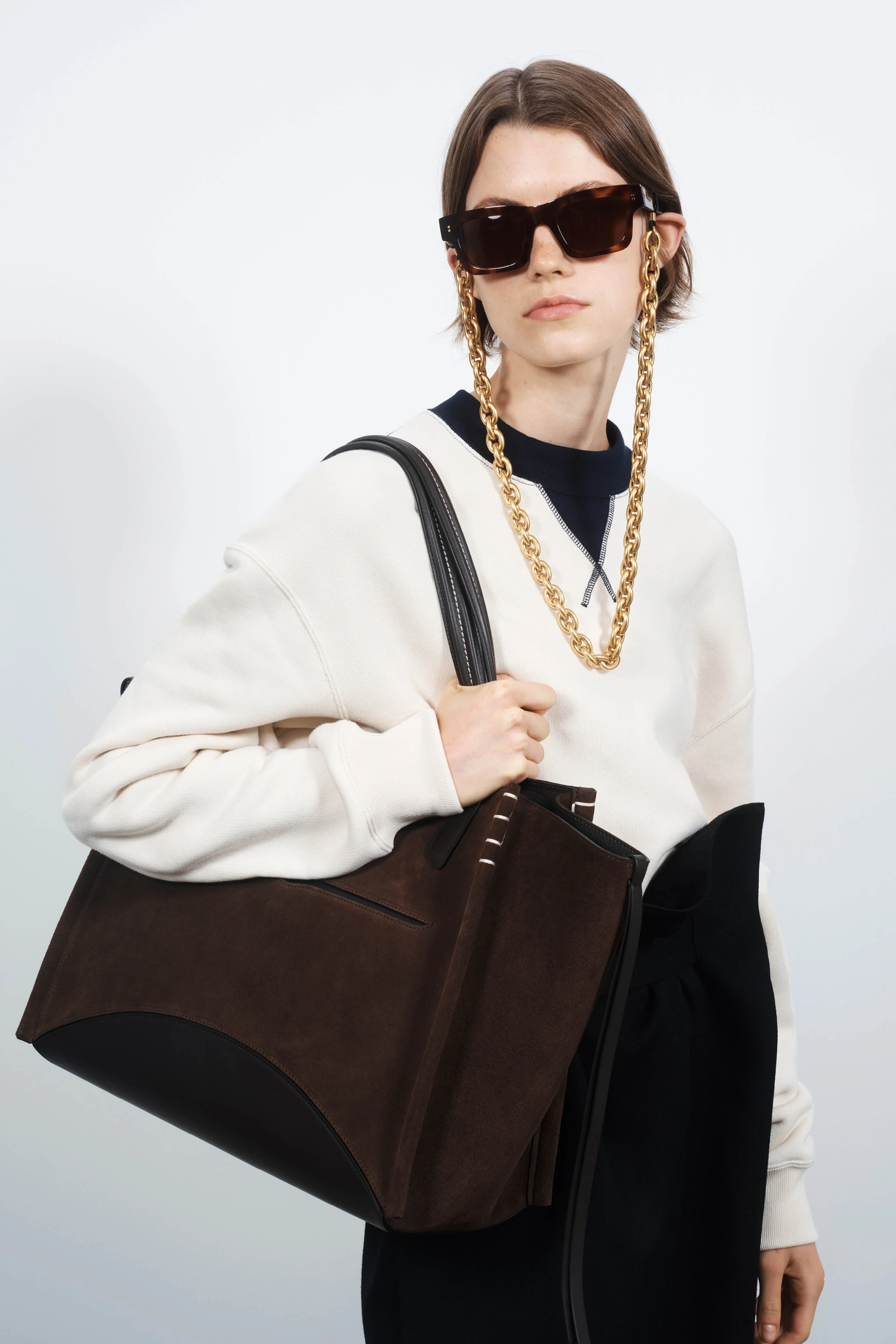 MENS CONTRAST COLLAR SWEATSHIRT IN ECRU & NAVY - Image 7