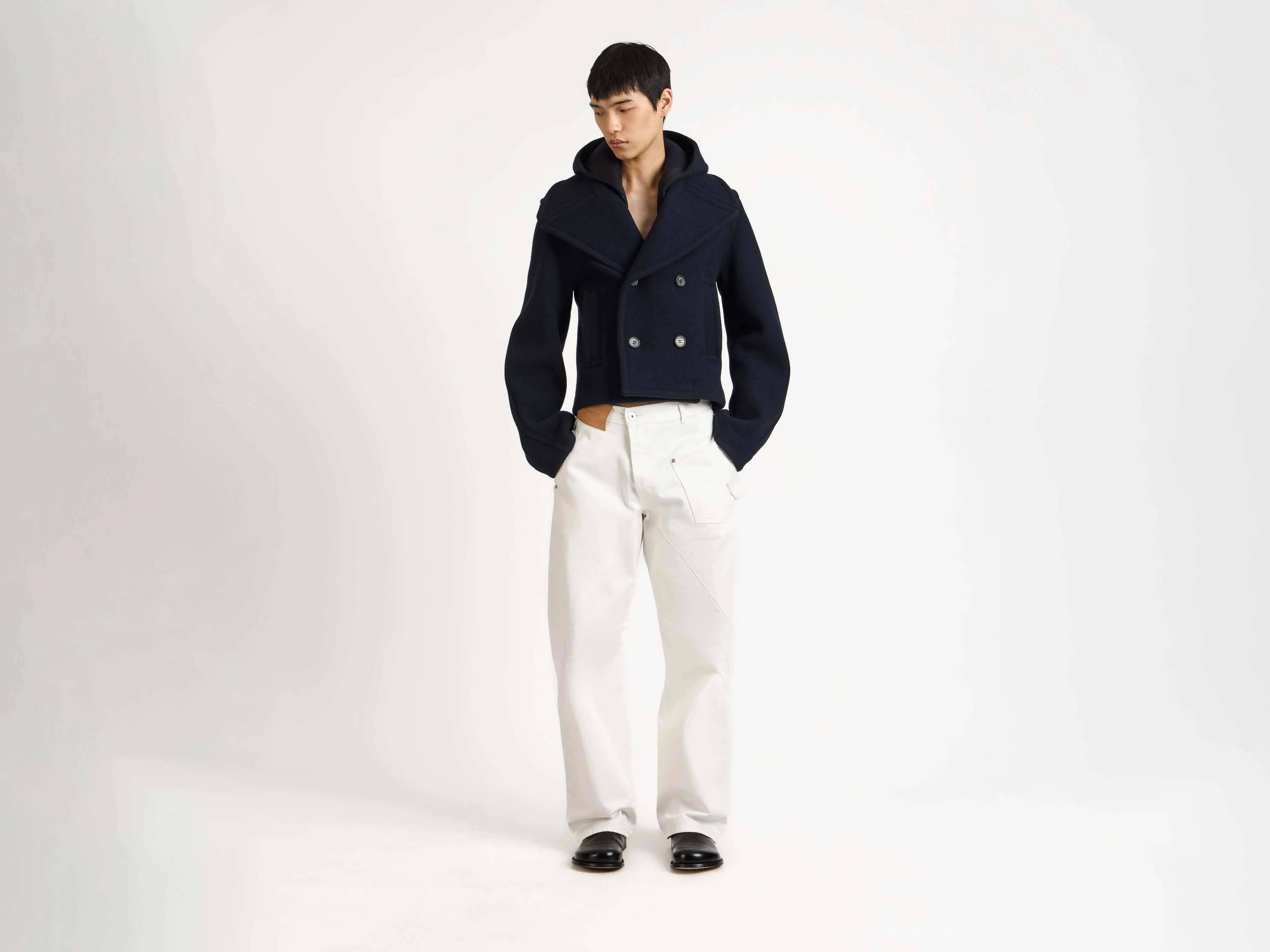 MENS CROPPED HOODED COAT IN NAVY - Image 7