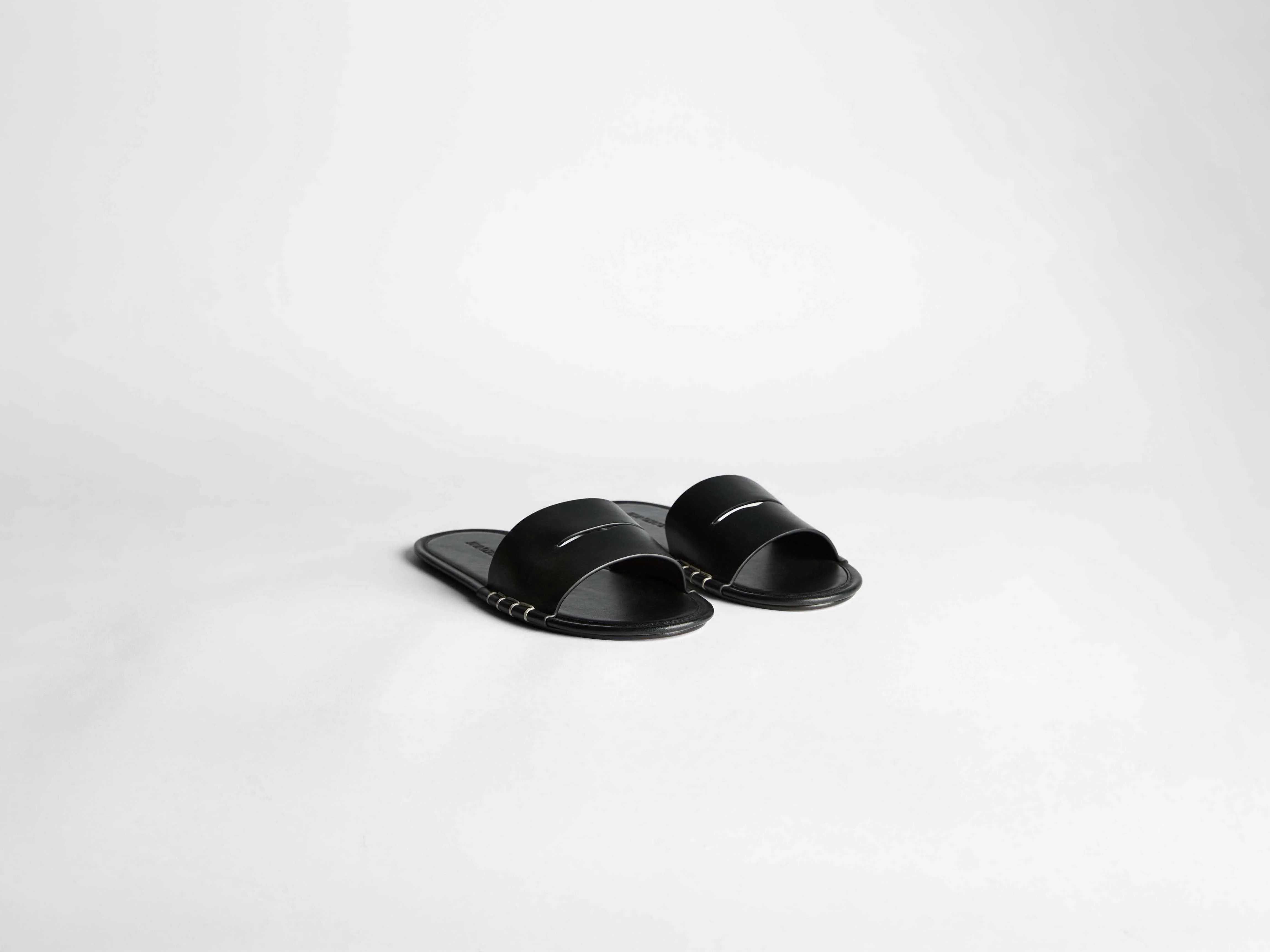 MENS LOAFER SLIDES IN BLACK - Image 3