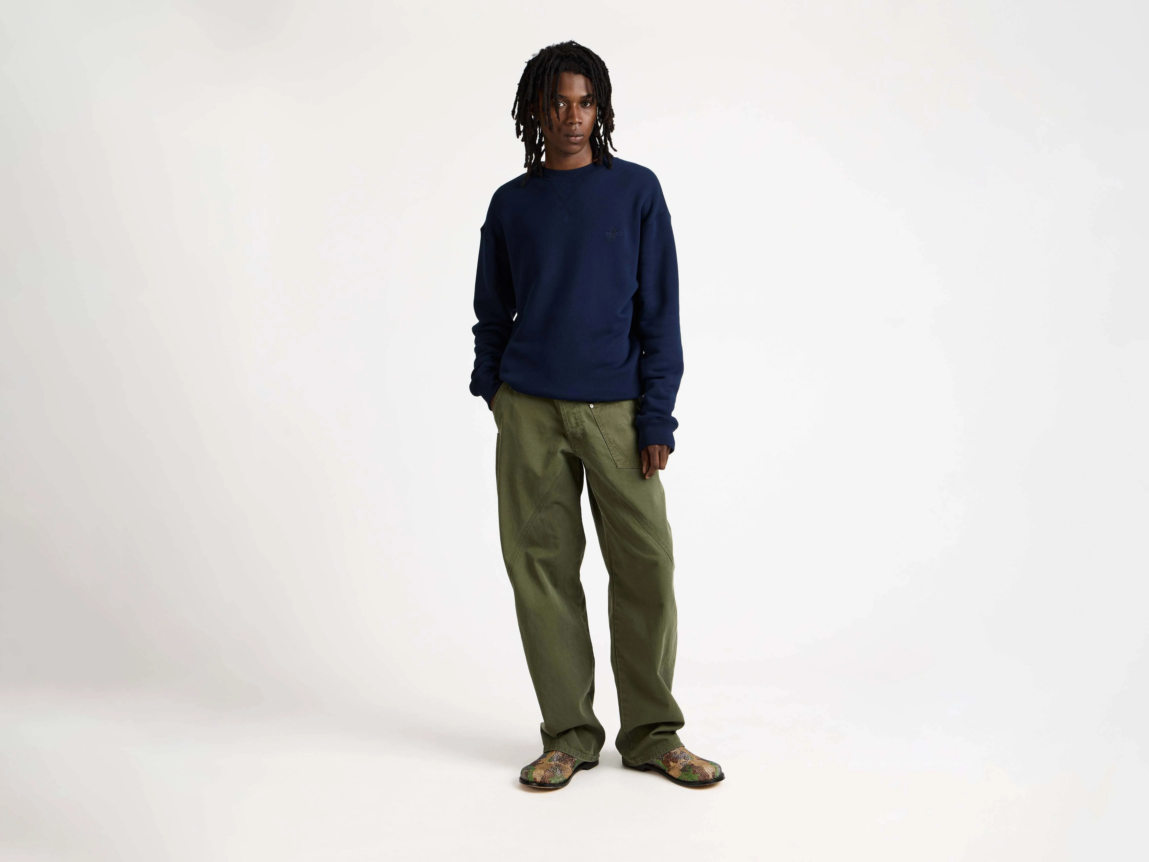 MENS RIBBON ANCHOR SWEATSHIRT IN NAVY - Image 4