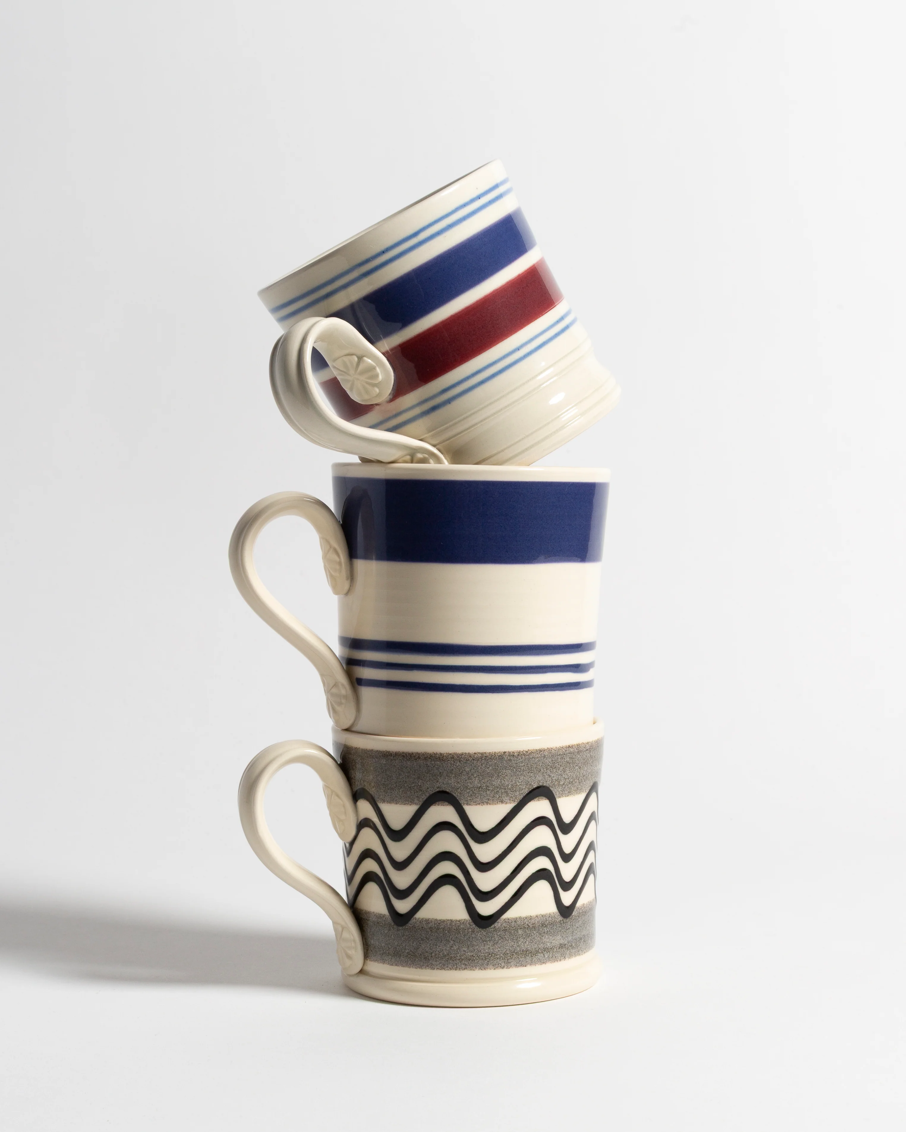 NICHOLAS MOSSE SHAMROCK MUG IN BLUE & ECRU - Image 4