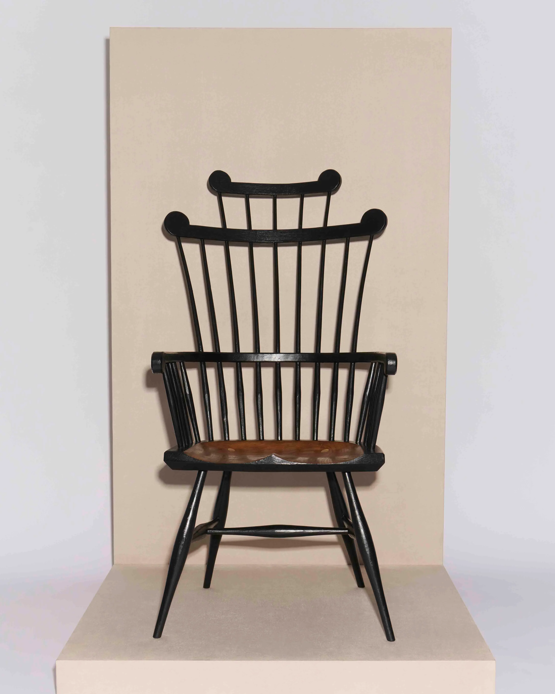 NOTE ARMCHAIR IN BLACK - Image 5