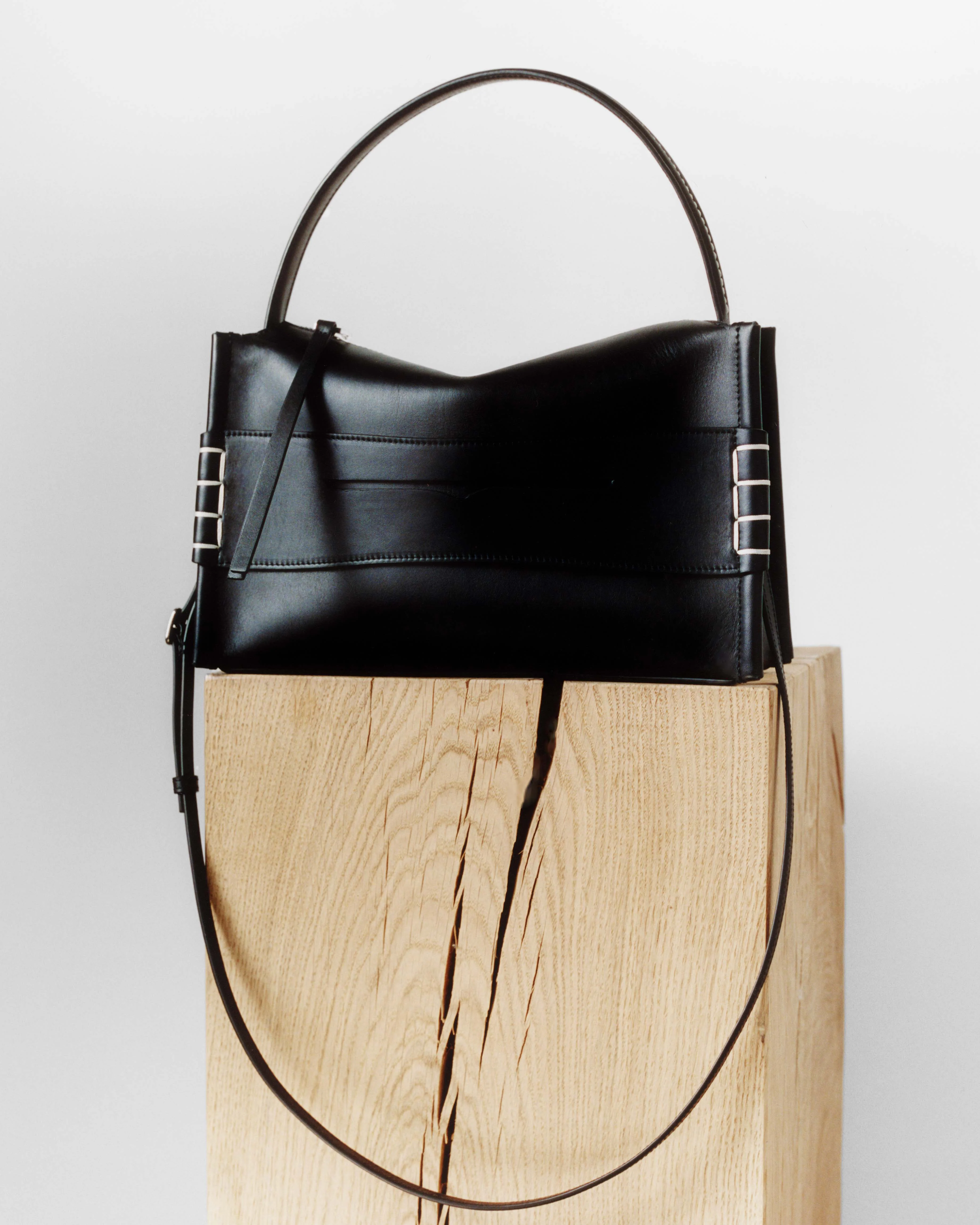 SMALL LOAFER BAG IN BLACK LEATHER - Image 7