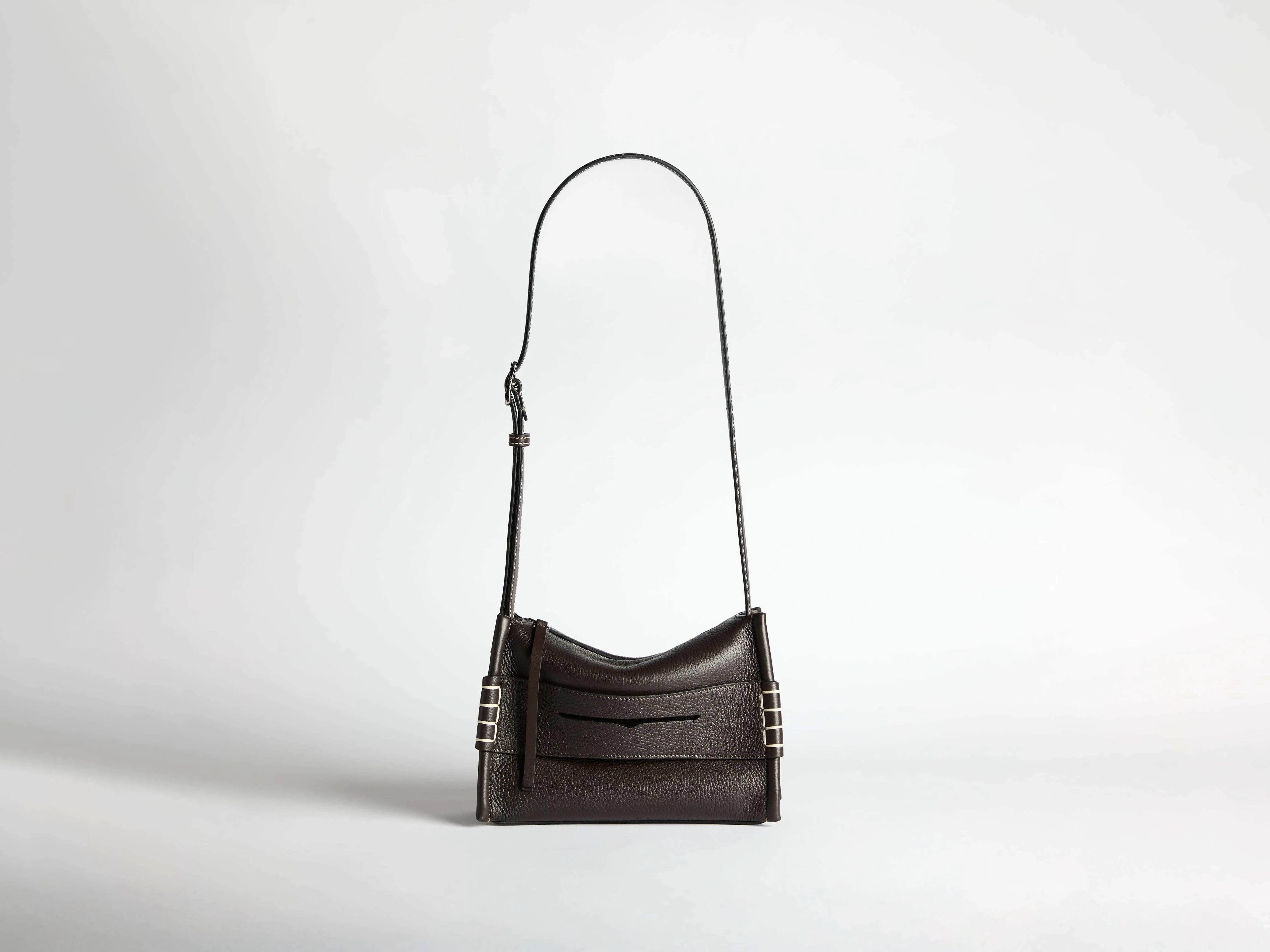 SMALL MESSENGER LOAFER BAG IN CHOCOLATE BROWN LEATHER - Image 4