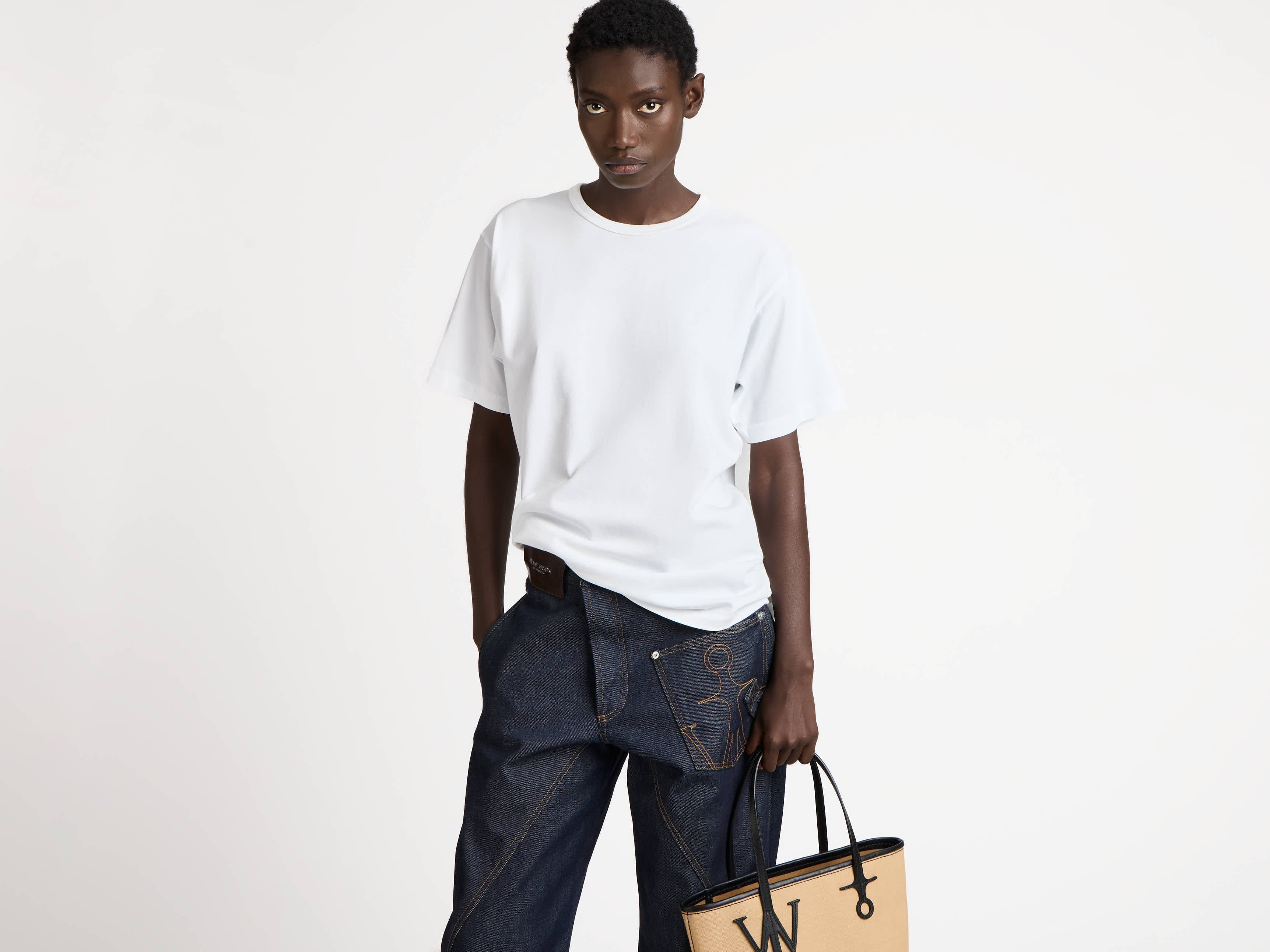 WOMENS EMBROIDERED ANCHOR T-SHIRT IN WHITE - Image 3