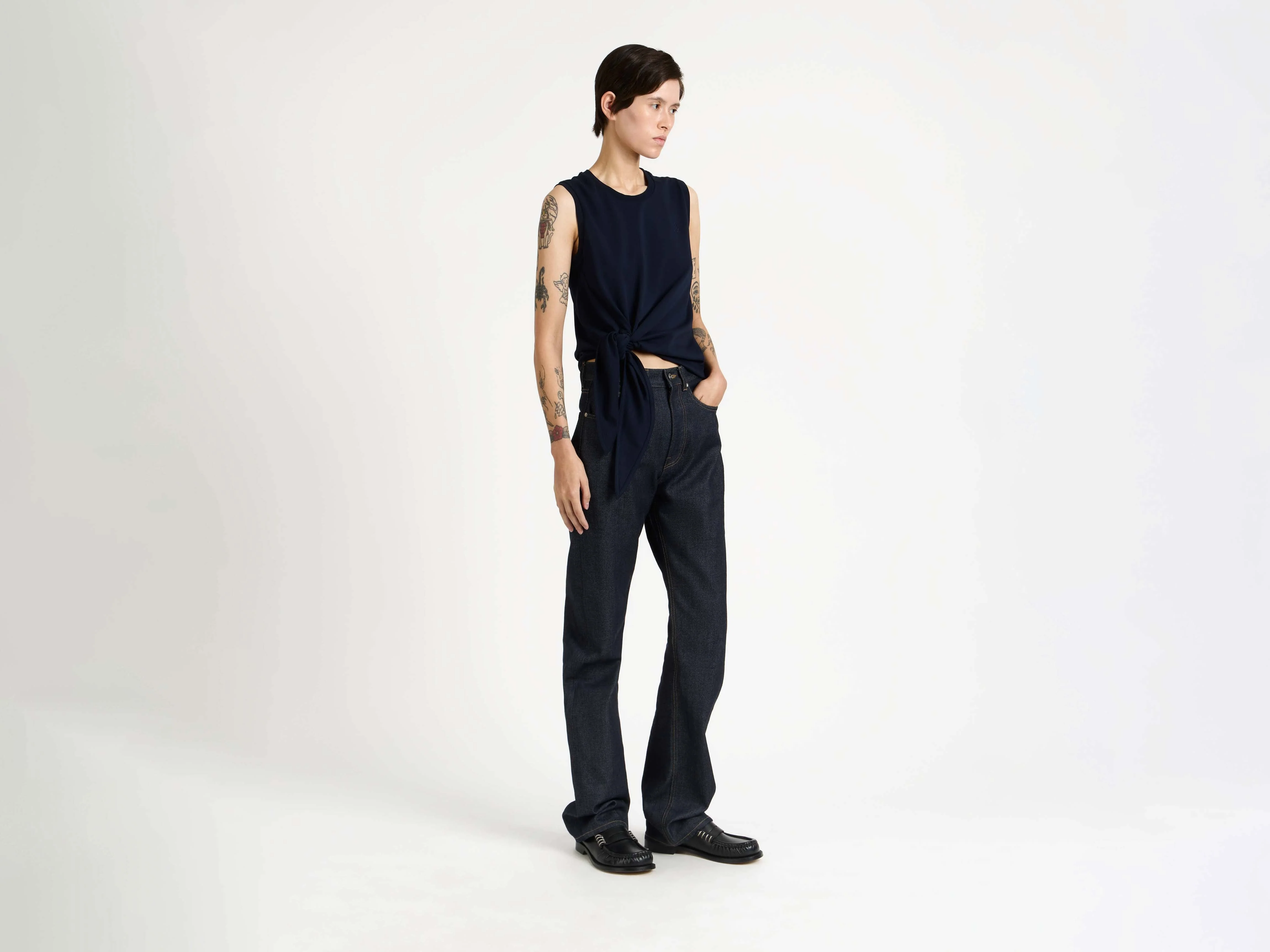 WOMENS HEM KNOT TANK TOP IN NAVY - Image 3