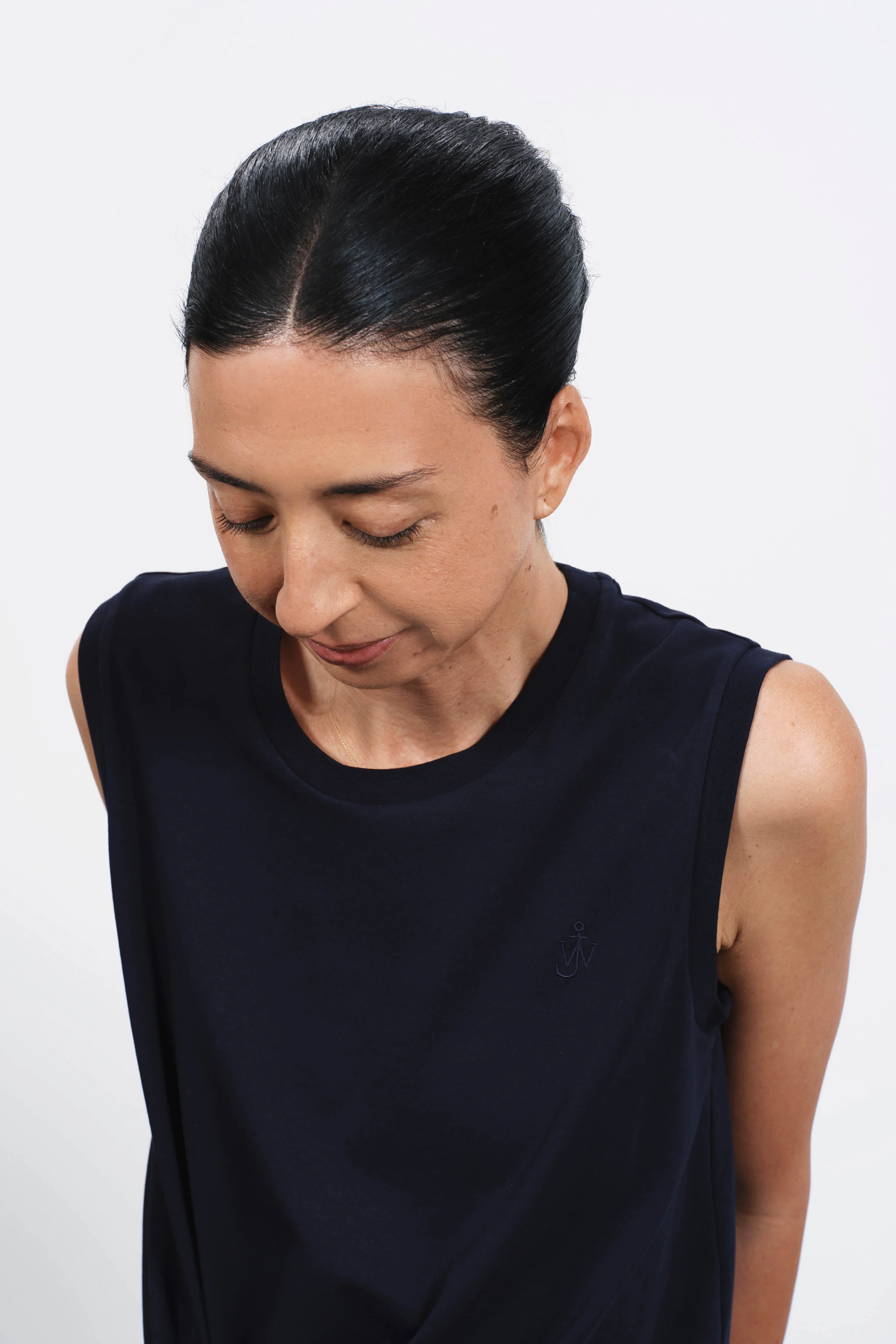 WOMENS HEM KNOT TANK TOP IN NAVY - Image 4