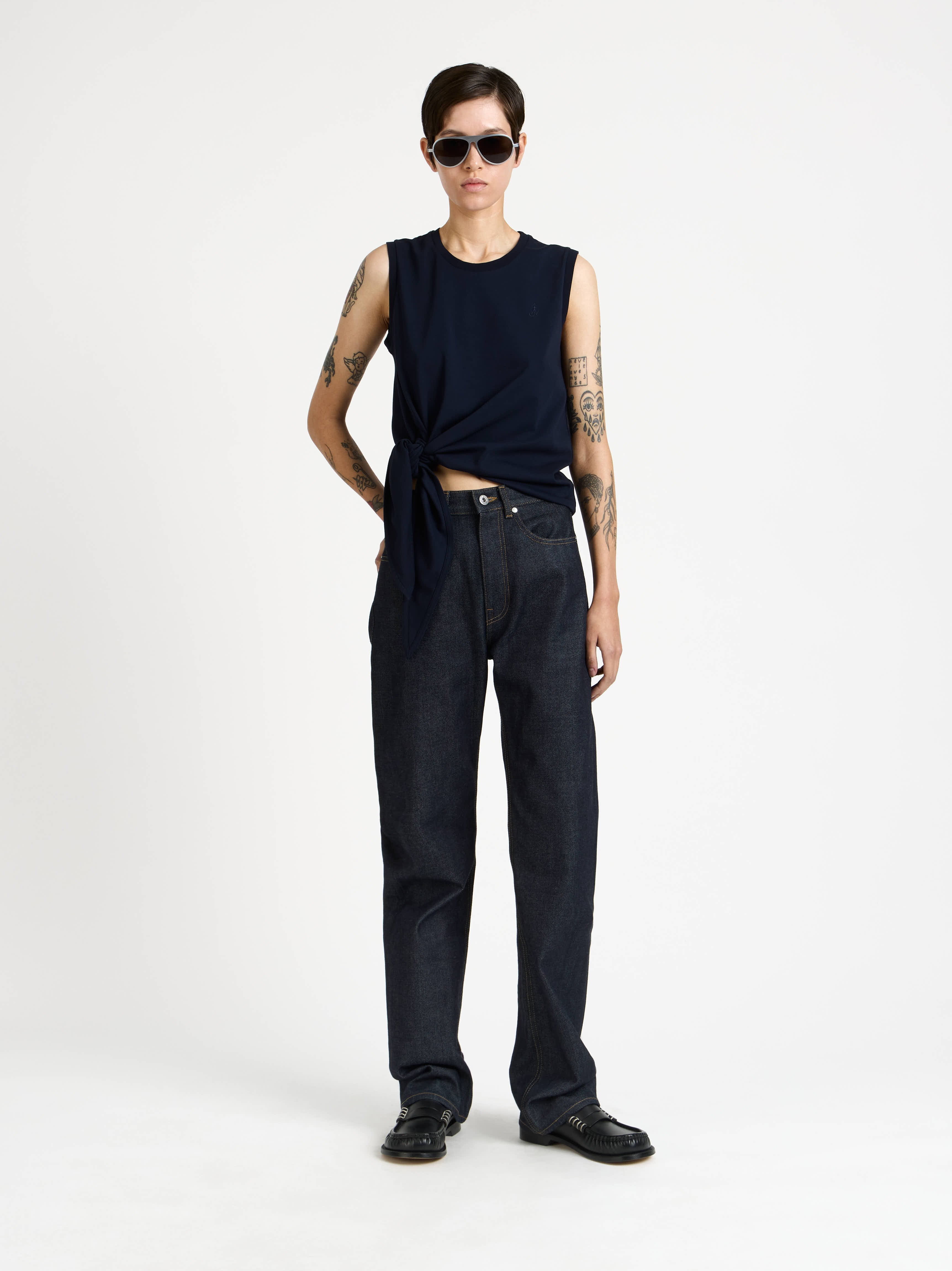 WOMENS HEM KNOT TANK TOP IN NAVY - Image 7