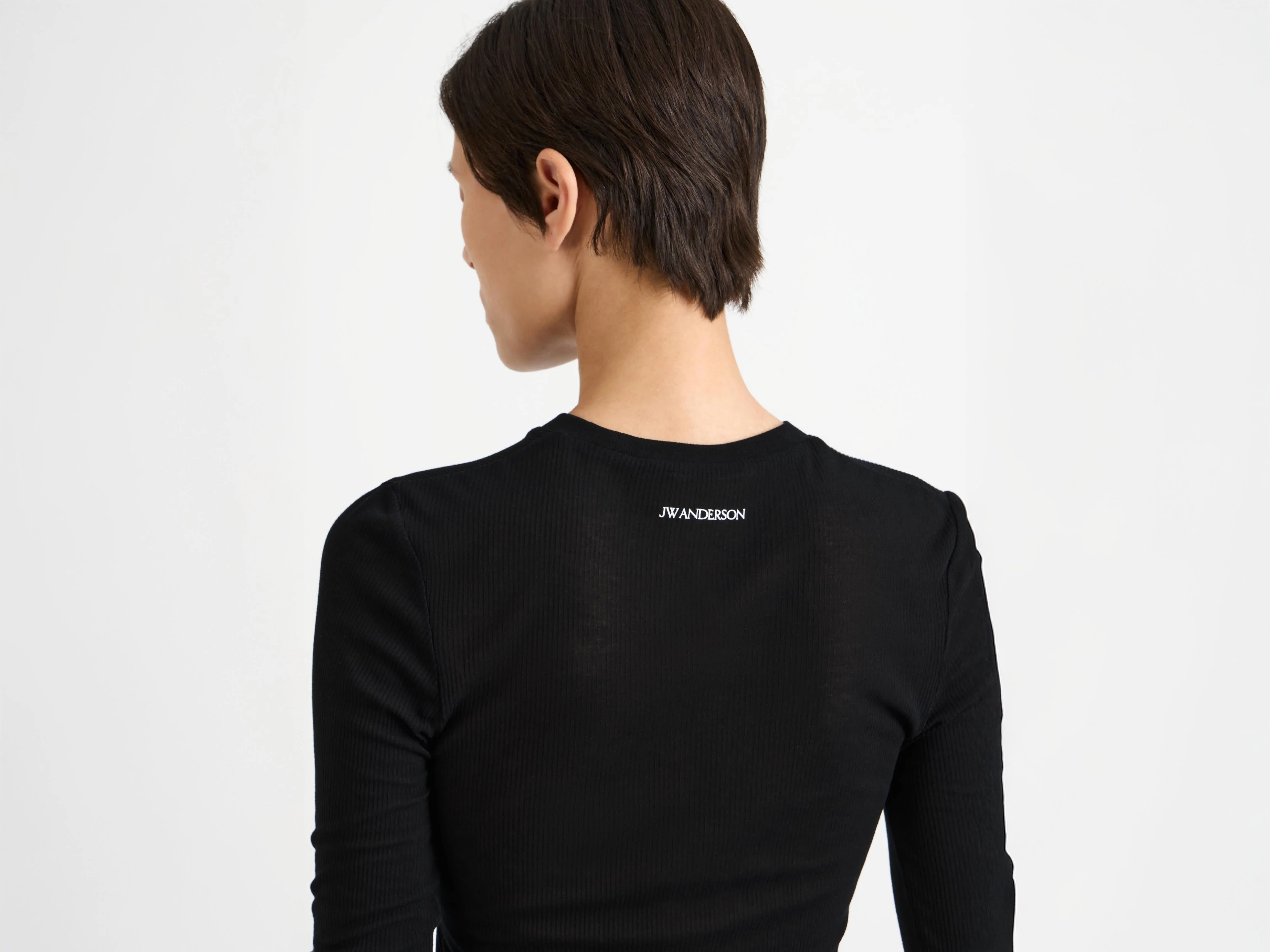 WOMENS LONG SLEEVE CREW NECKLINE TOP IN BLACK - Image 4