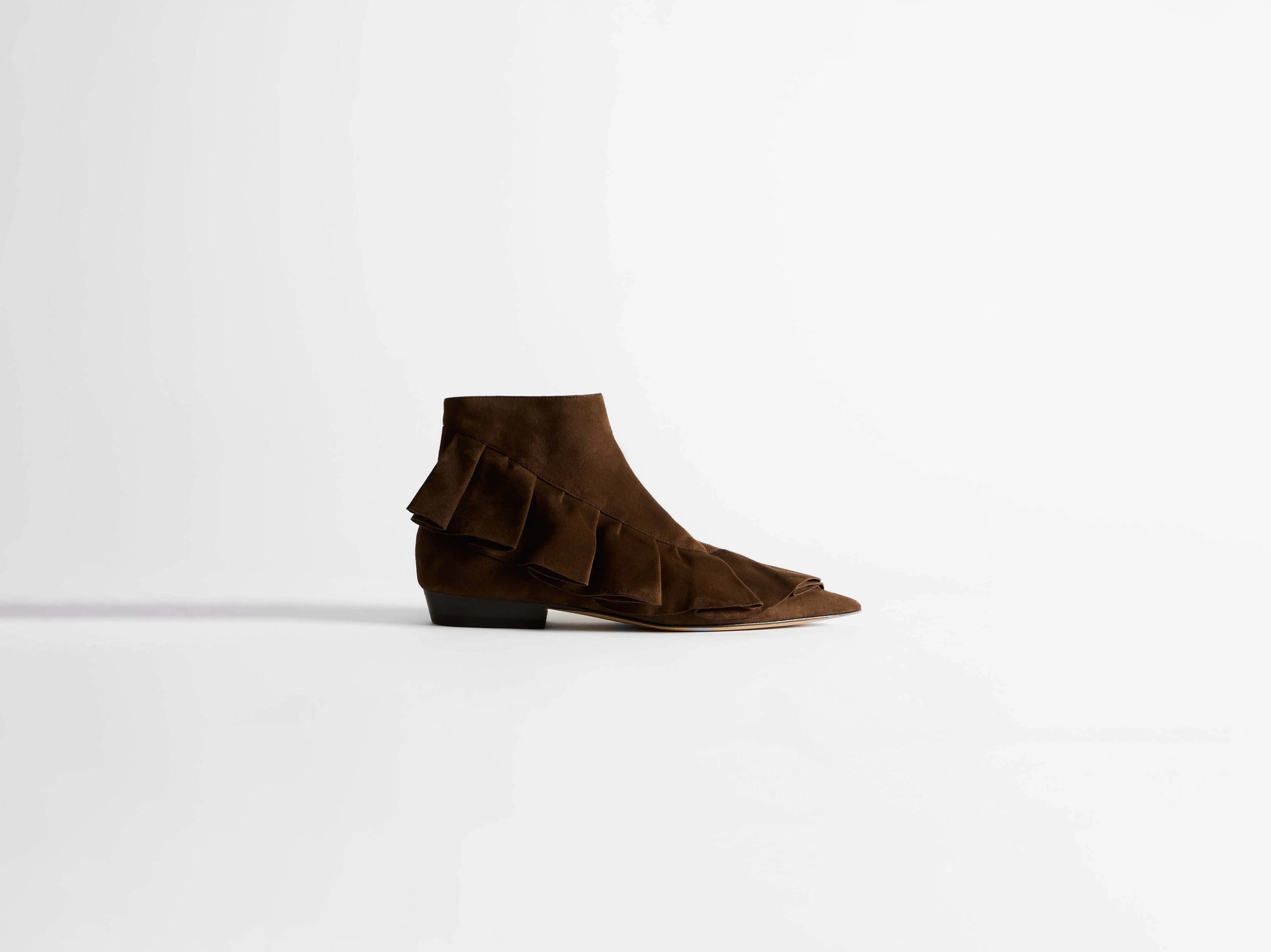 WOMENS RUFFLE BOOTS IN BROWN - Image 4